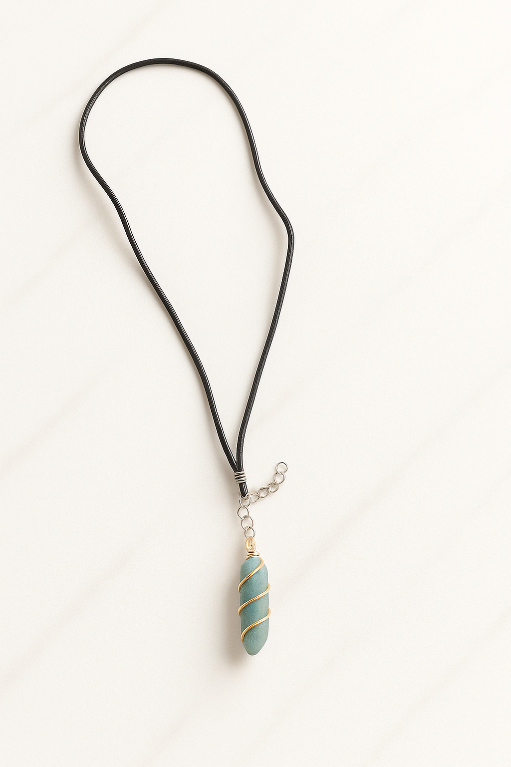 Collana con ciondolo in pietra wire wrapped