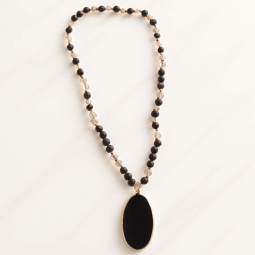 Collana di perline con ciondolo in agata nera